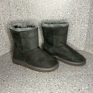 Grey Warm Aeropostale Boots